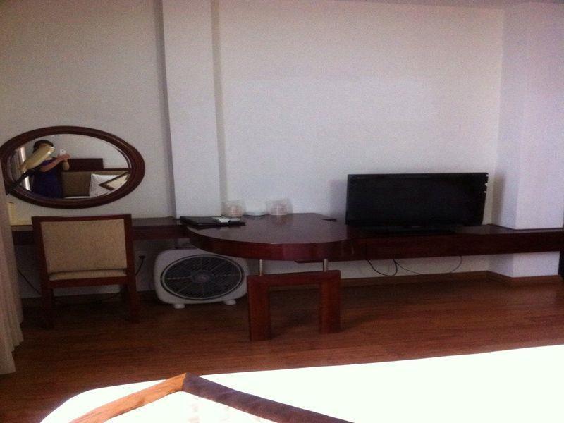 Long Anh Hotel Da Nang Buitenkant foto